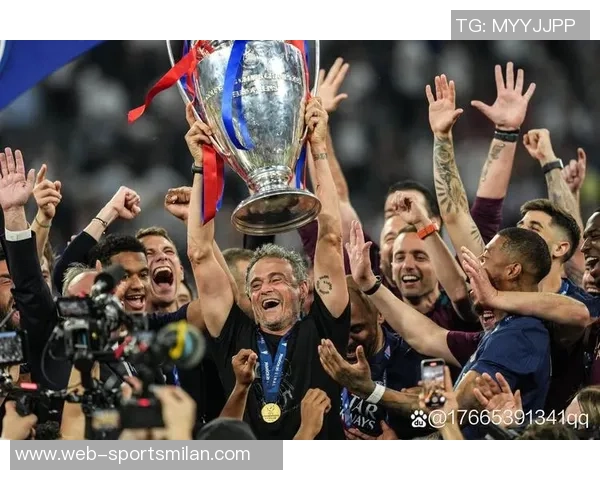 达尼洛成历史首位双冠王者夺得欧冠与南美解放者杯双料冠军